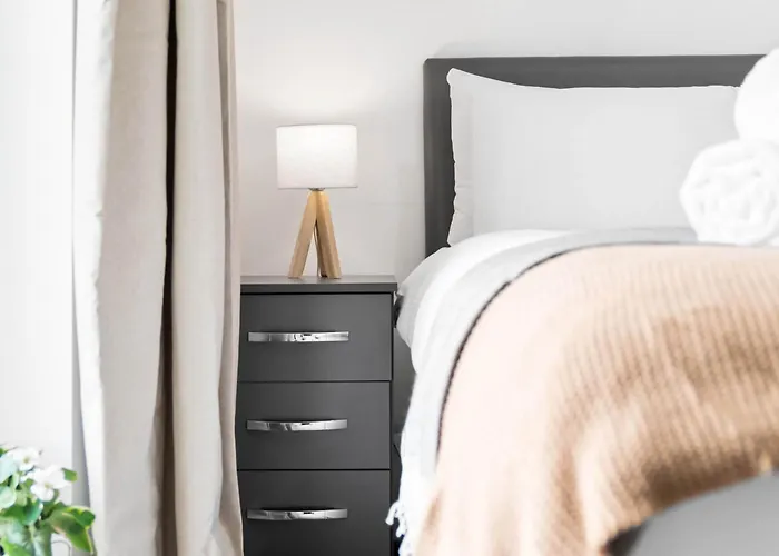 Stylish Two Bed Apartment - Private Parking - Smart Tv - Netflix 39M Birmingham