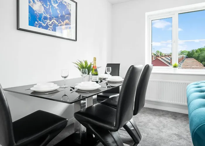 Stylish Two Bed Apartment - Private Parking - Smart Tv - Netflix 39M Birmingham
