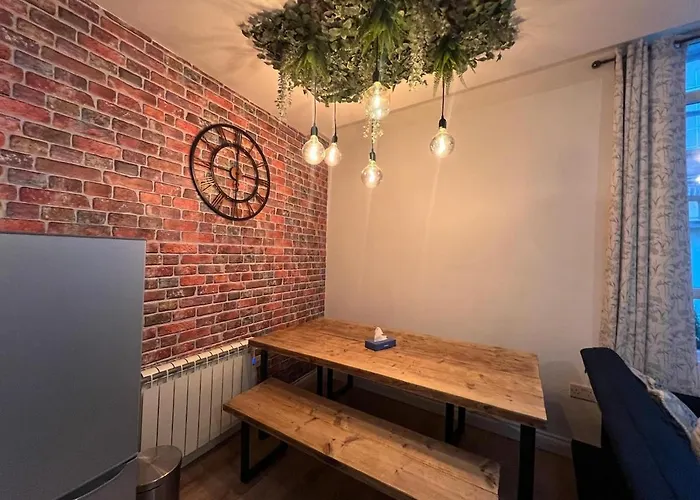 Stylish 2 Bed Duplex Apartment - Birmingham