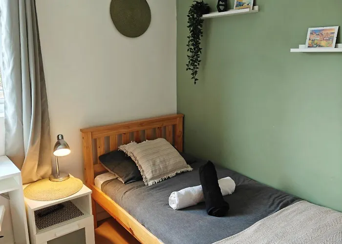 Modern Shared Home For Young Adults 10 Min To City Centre Birmingham