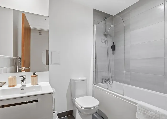Modern Apartment Near City Centre & Jq Birmingham