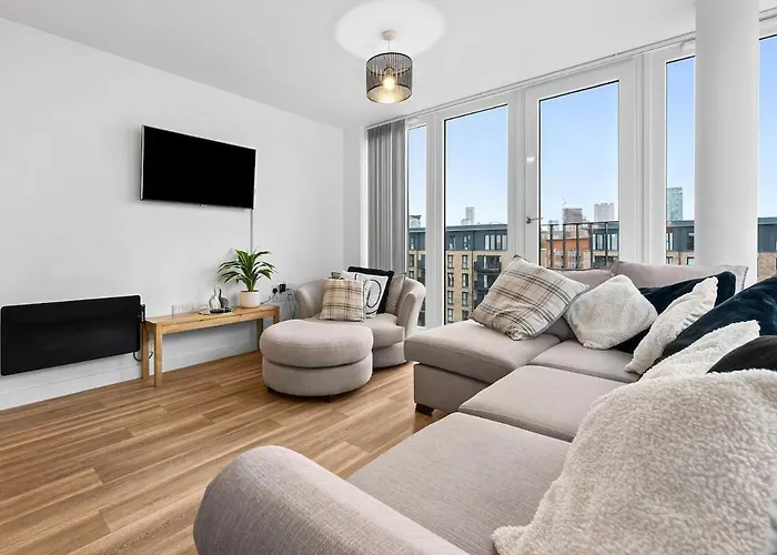 Modern 2 Bed Apt In Edgbaston With City Views & Parking Birmingham