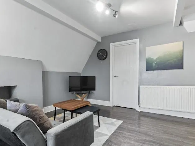 2 - Bed Haven With Free Parking Apartment Birmingham