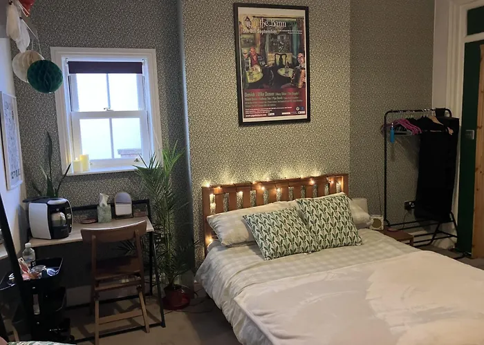 Ensuite Victorian Double, Excellent Transport Links Birmingham