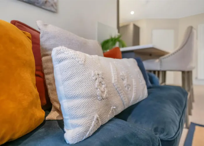 Osbourne House - Blue 2 Bedroom,2 And Half Bath Birmingham