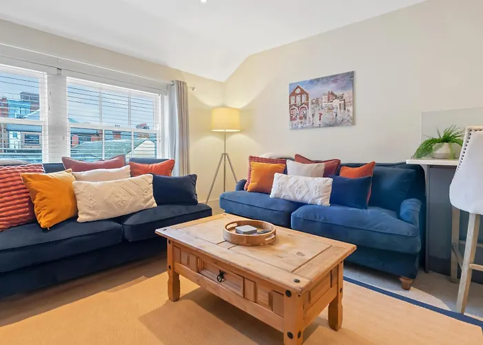 Osbourne House - Blue 2 Bedroom,2 And Half Bath Birmingham