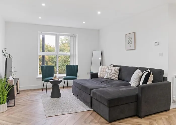 Modern Luxury Flat, 2Br, Sleeps 6 Apartment Birmingham