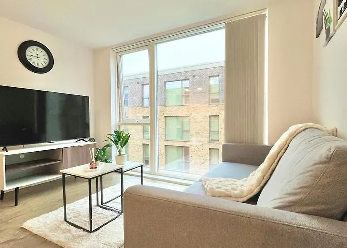 Modern 2Bed Apartment In Birmingham City Centre 2 Mins From Train Station With Free Parking And Wifi