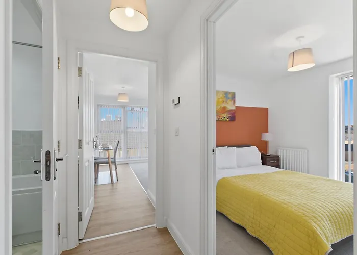 The Terracotta Suite 2Bd 2Bth Wi-Fi Netflix Birmingham