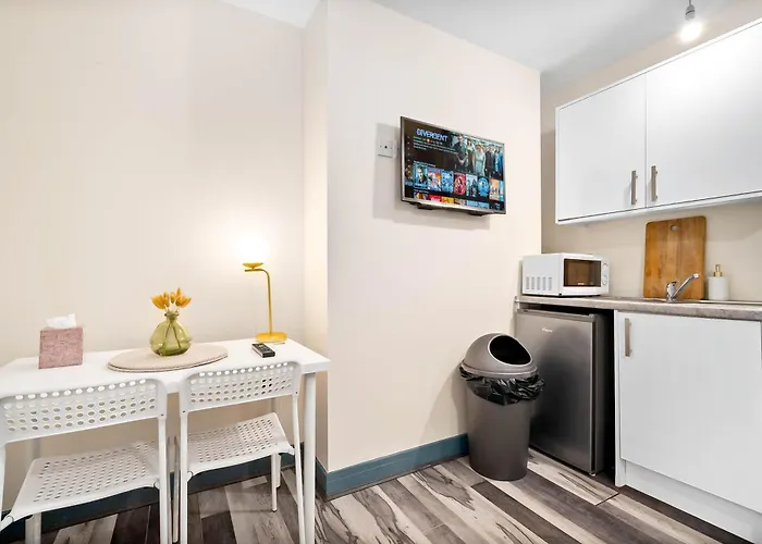 Cosy 1-Bed Apt - Prime Bham Location, Free Parking Birmingham