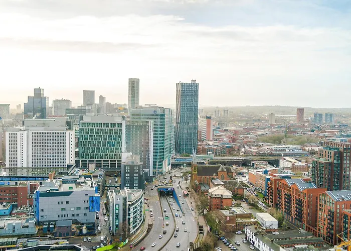 Valore Living Birmingham Aparthotel Gym, Cinema & Coworking
