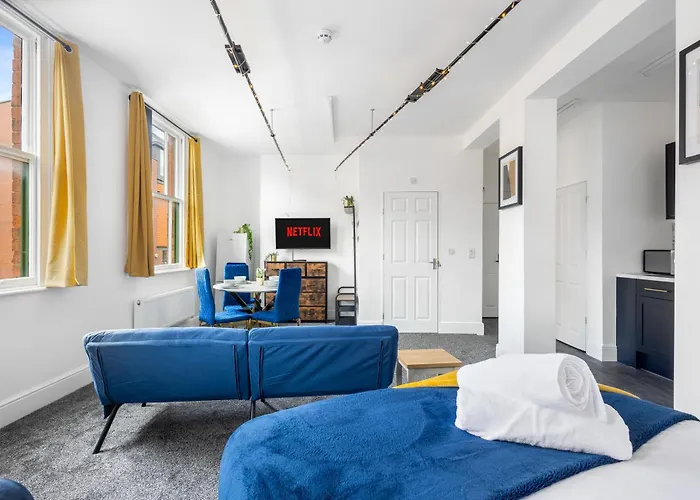 Trendy Studio Hideaway In Birmingham Jewellery Quarter