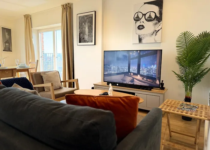 Prestige City Apartment With Magnificent City Views Birmingham