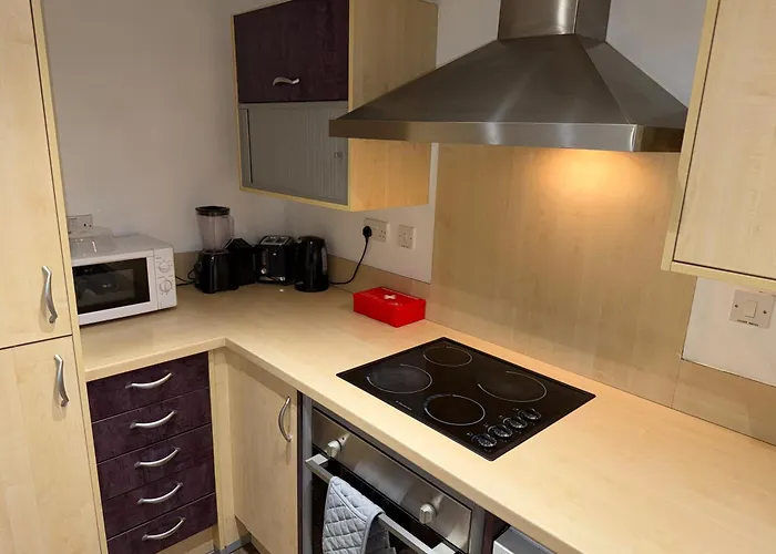 One Bedroom Flat In Birmingham City Centre With Free Underground Parking