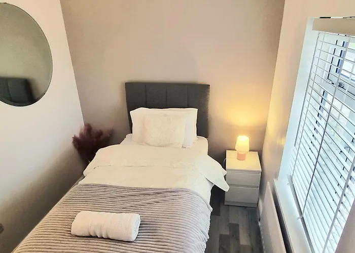 Stunning Lux 3 Bedroom Home Priv Parking In Birmingham