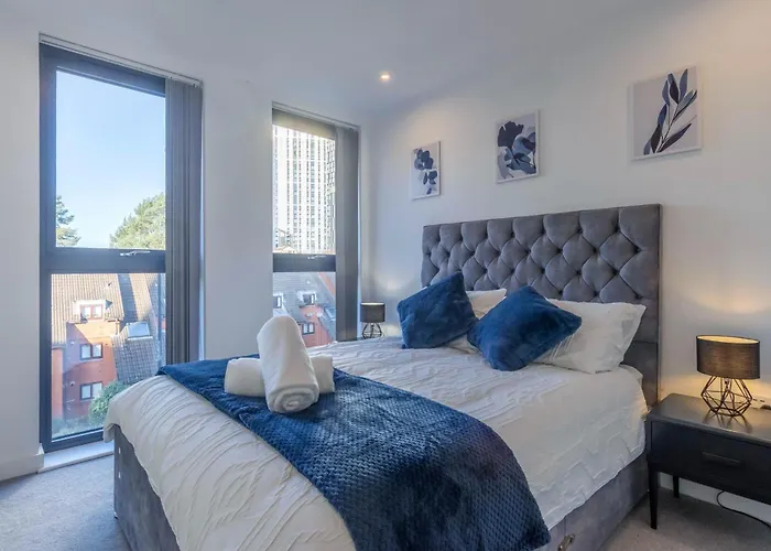 A&M Properties - Modern Birmingham Apartment