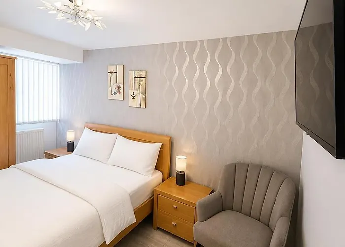 The Rs Prime - Homestay Premium Private Rooms Near Train Station, Airport, Nec For Company, Contractor Stays - Hs2, Jlr Onsite Secure Parking Birmingham