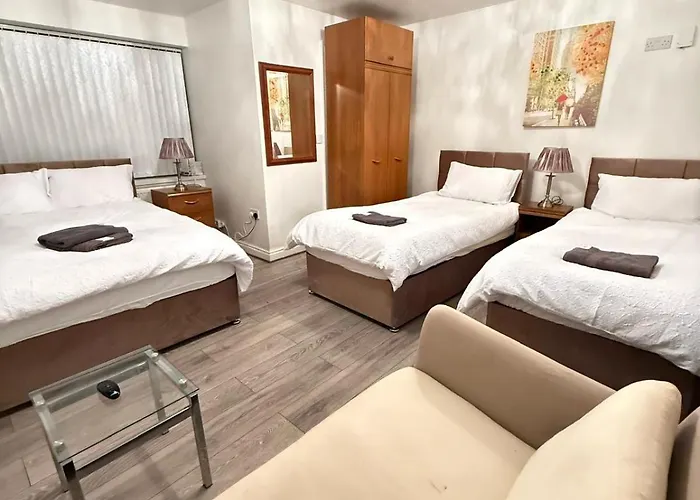 The Rs Prime - Homestay Premium Private Rooms Near Train Station, Airport, Nec For Company, Contractor Stays - Hs2, Jlr Onsite Secure Parking Birmingham