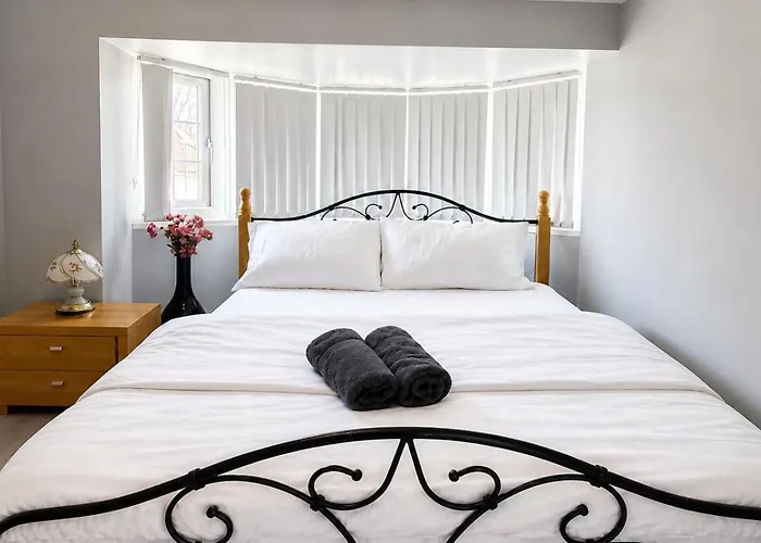 The Rs Prime - Homestay Premium Private Rooms Near Train Station, Airport, Nec For Company, Contractor Stays - Hs2, Jlr Onsite Secure Parking Birmingham