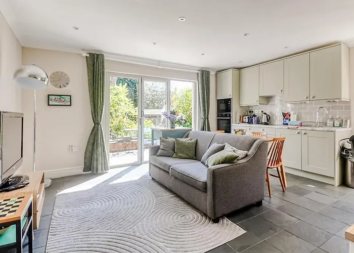 Trinidad, 45 School Road, Coach House Apartment Birmingham