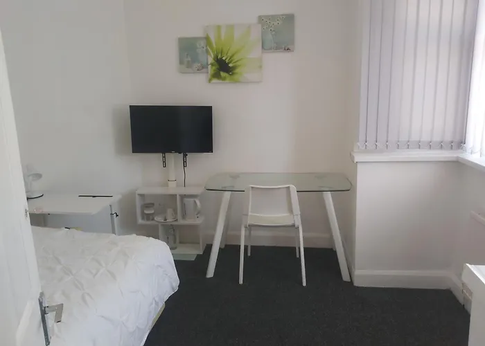 Fresher Space Home Stay Birmingham