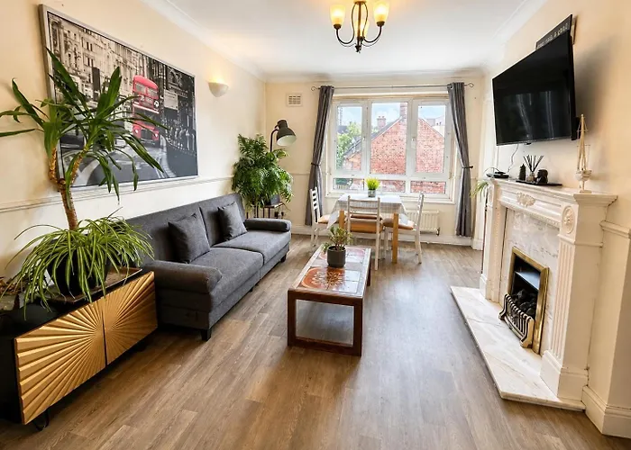 Brindley Place 3 Rooms Flat Birmingham