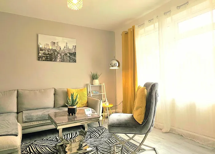 Stunning Lux 3 Bedroom Home Priv Parking In Birmingham