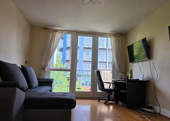 Apartment Near City Centre And Utilita 1000Mbps Internet Sleeps Up To 4 Birmingham
